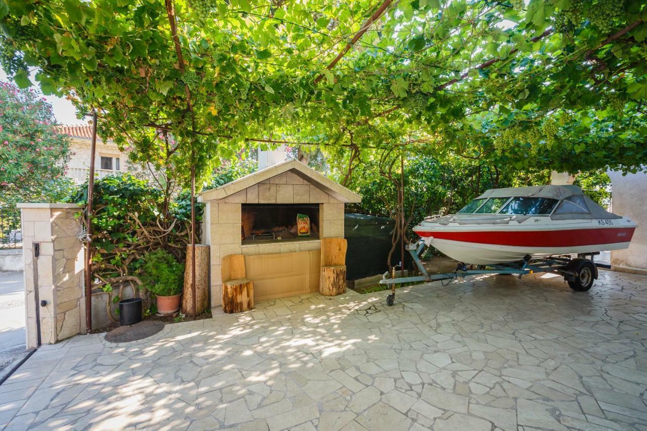 Pelivan Apartments Kaštela Kültér fotó