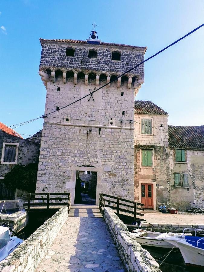 Pelivan Apartments Kaštela Kültér fotó