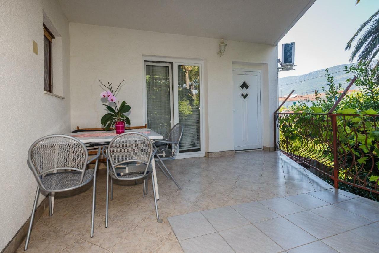 Pelivan Apartments Kaštela Kültér fotó